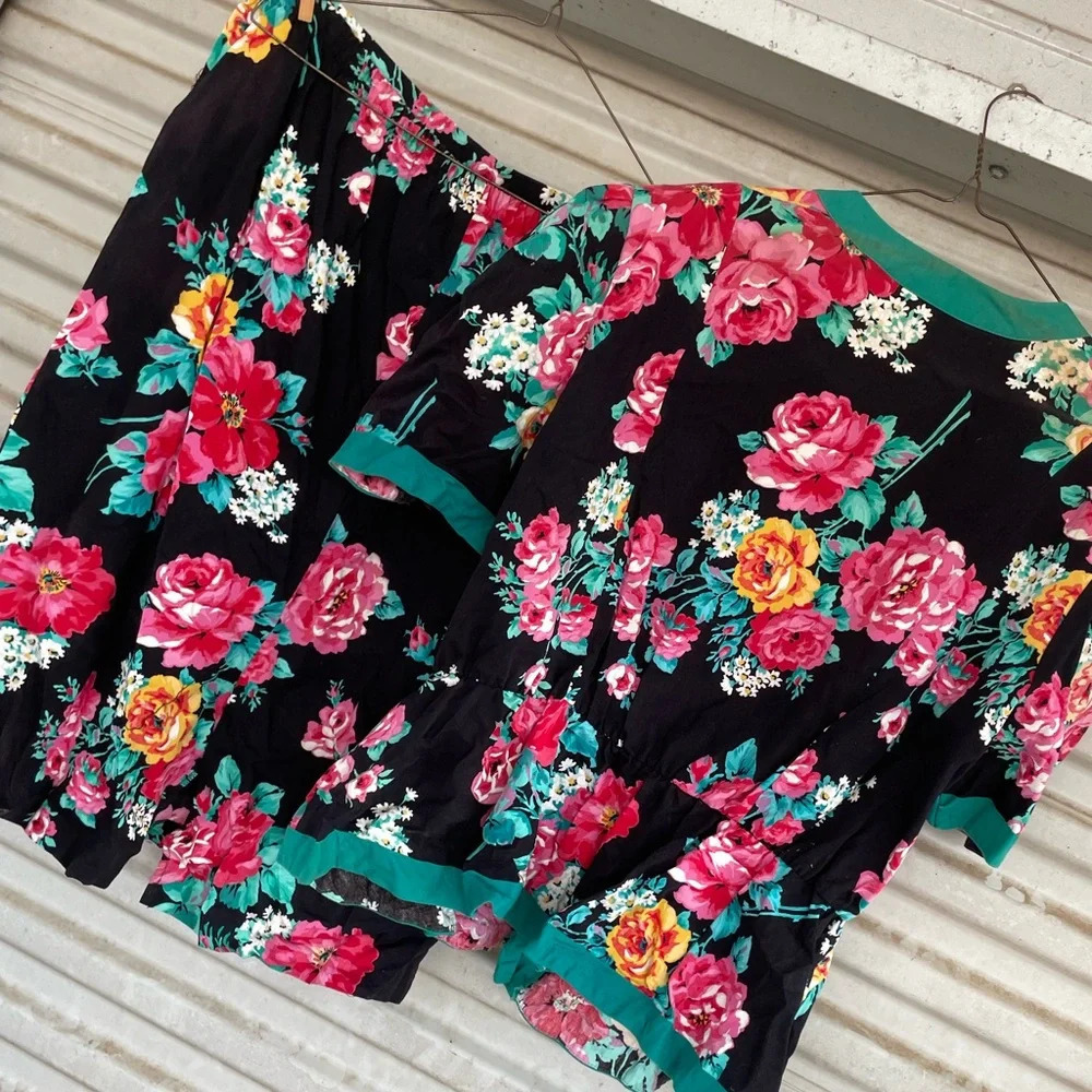Vintage 90s 2 piece floral peplum top and skirt set shoulder pads! Size 22 NWOT​